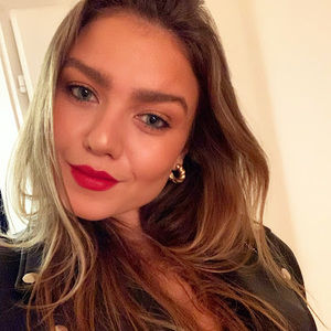 Meet your Posher, Esther